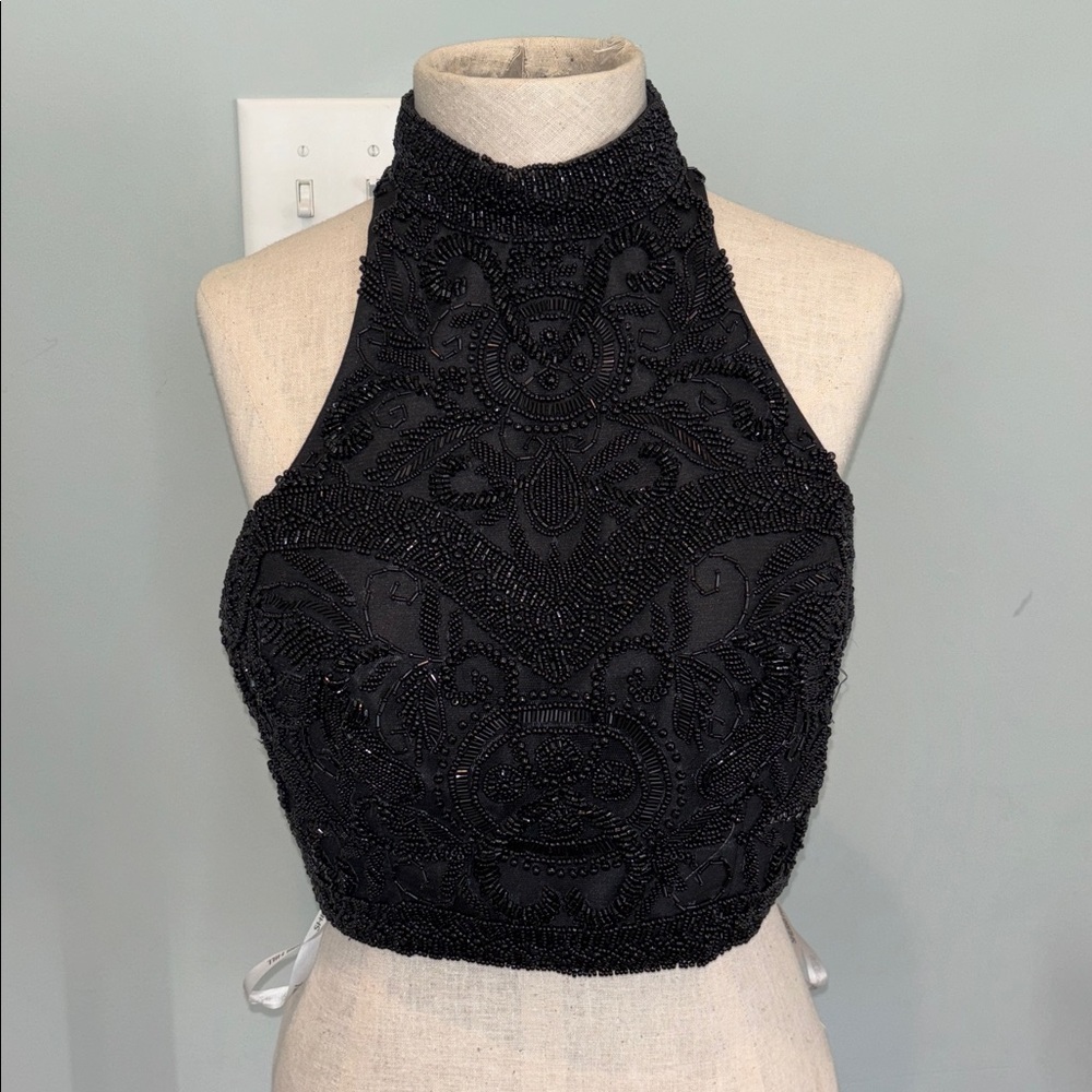 Sherri Hill Black Embroidered beaded Crop Top halter party shirt blouse size 6